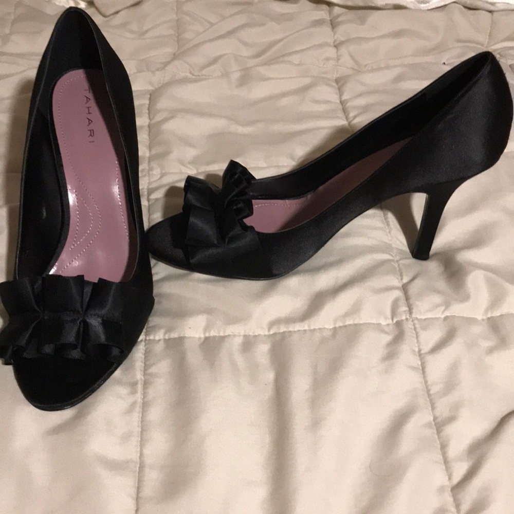Tahari black heels
